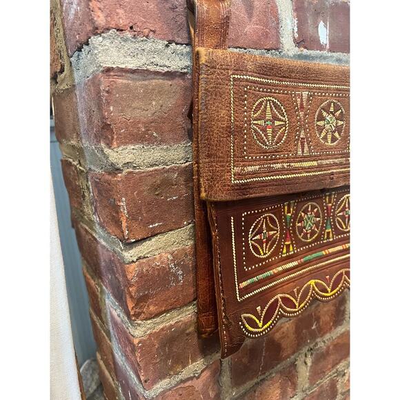 Vintage Moroccan Leather Embroidered Tooled
Crossbody bag - Picture 4 of 11